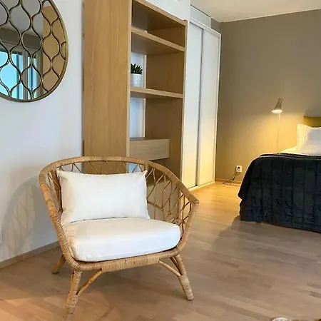 Tilava Yksioe 35,5 M2 Merenrannalla *